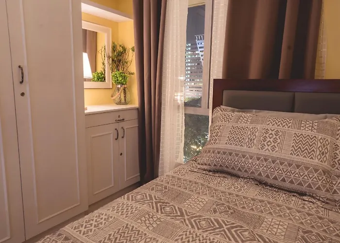 Apartment 5th Floor It Park Walking Distance To Everything *